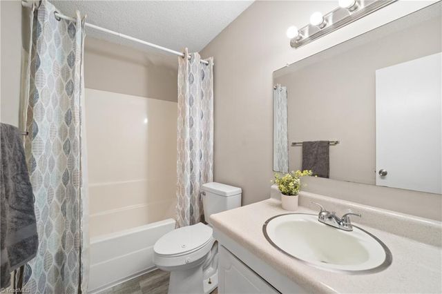2205 Sunderland Road 116D, Winston-salem, NC 27103