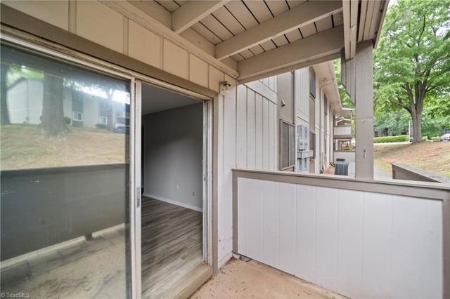 2205 Sunderland Road 116D, Winston-salem, NC 27103