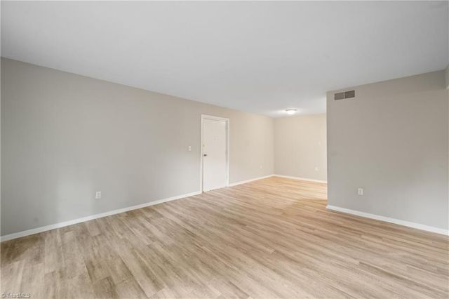 2205 Sunderland Road 116D, Winston-salem, NC 27103