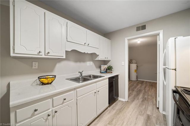2205 Sunderland Road 116D, Winston-salem, NC 27103