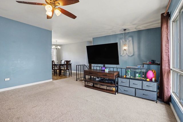 945 Surrey Court, Joliet, IL 60431