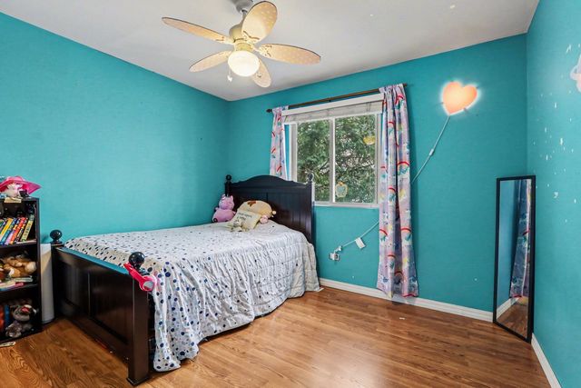 945 Surrey Court, Joliet, IL 60431