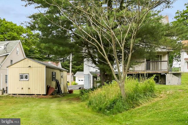 24 UPPER BEECHWOOD AVE, Pottsville, PA 17901