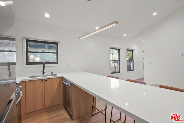 1333 N June Street, Los Angeles, CA 90028