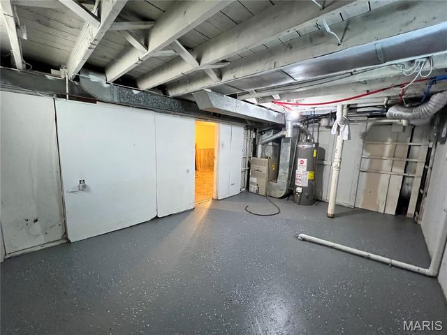 1257 Waldorf, St Louis, MO 63137