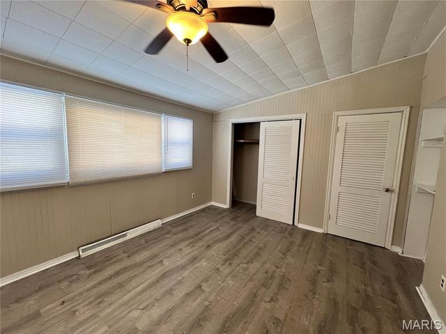 1257 Waldorf, St Louis, MO 63137