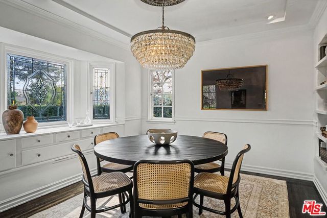 5009 Willowcrest Avenue, North Hollywood, CA 91601