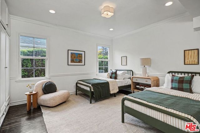 5009 Willowcrest Avenue, North Hollywood, CA 91601