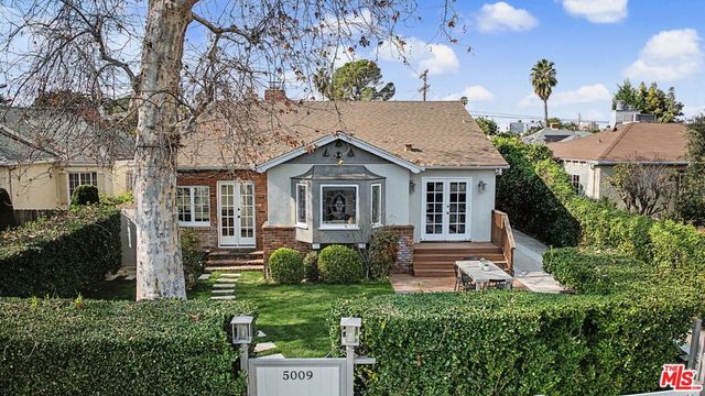 5009 Willowcrest Avenue, North Hollywood, CA 91601