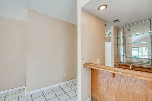 2091 Escalon Avenue, Clovis, CA 93611