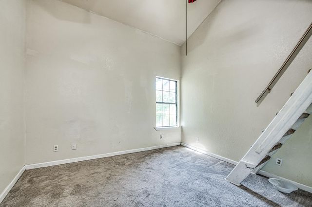 2091 Escalon Avenue, Clovis, CA 93611