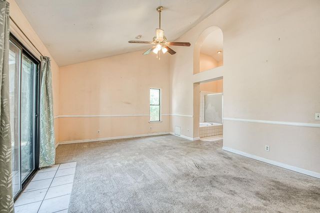 2091 Escalon Avenue, Clovis, CA 93611