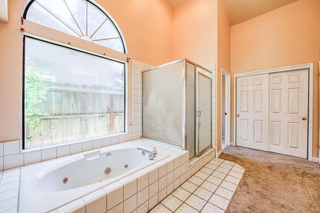 2091 Escalon Avenue, Clovis, CA 93611