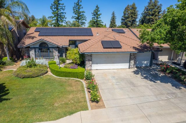 2091 Escalon Avenue, Clovis, CA 93611