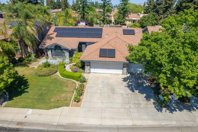 2091 Escalon Avenue, Clovis, CA 93611