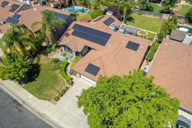 2091 Escalon Avenue, Clovis, CA 93611