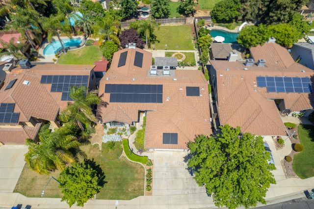 2091 Escalon Avenue, Clovis, CA 93611