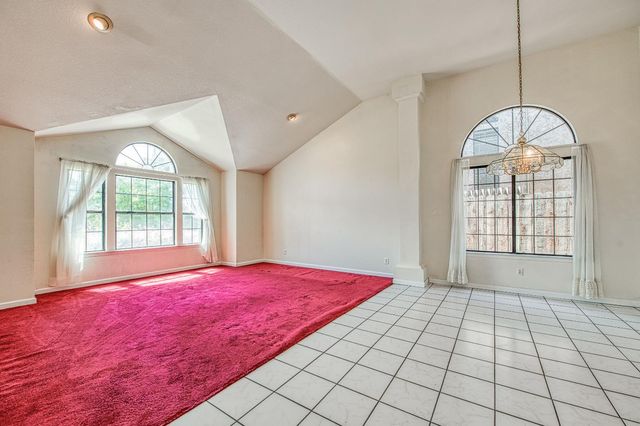 2091 Escalon Avenue, Clovis, CA 93611