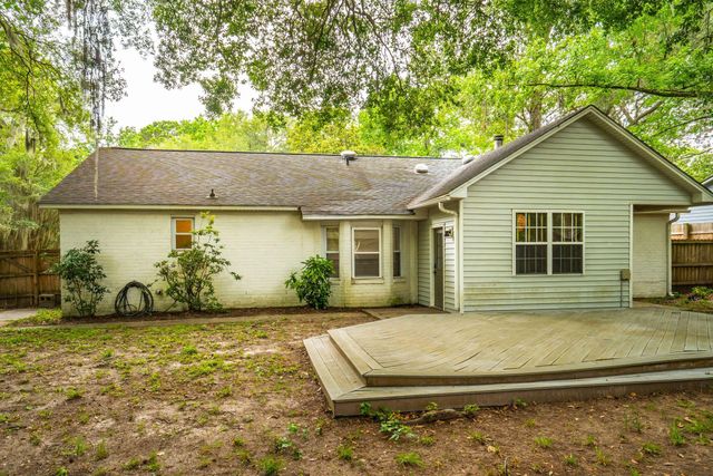 18 Hillcreek Boulevard, Charleston, SC 29412