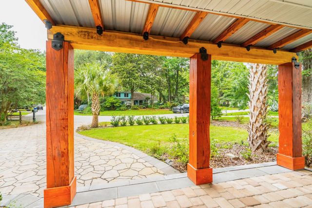 18 Hillcreek Boulevard, Charleston, SC 29412