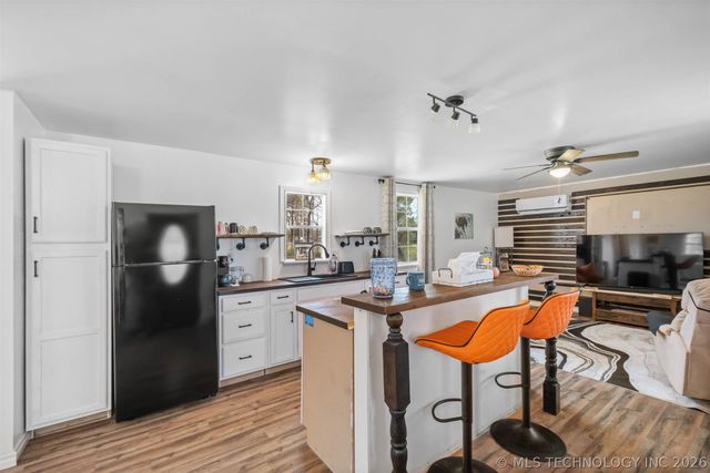 448933 Hwy 100, Vian, OK 74962