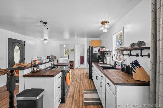 448933 Hwy 100, Vian, OK 74962