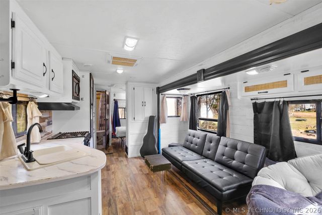 448933 Hwy 100, Vian, OK 74962