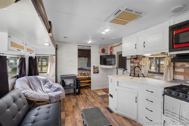 448933 Hwy 100, Vian, OK 74962