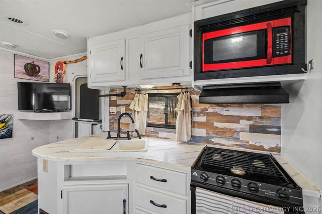 448933 Hwy 100, Vian, OK 74962