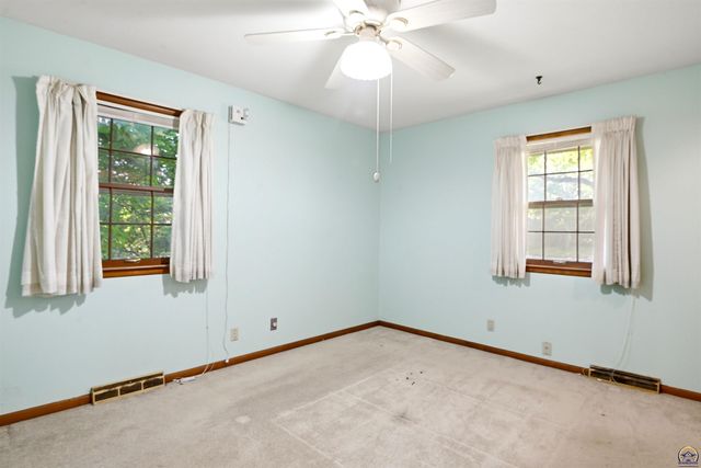 2787 SW Boswell AVE, Topeka, KS 66611