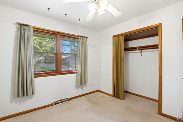 2787 SW Boswell AVE, Topeka, KS 66611