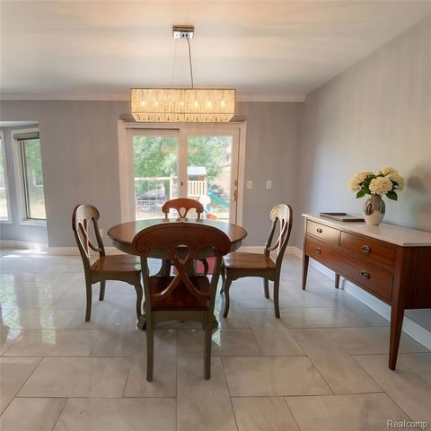 34608 Pinehurst Drive, Livonia, MI 48154