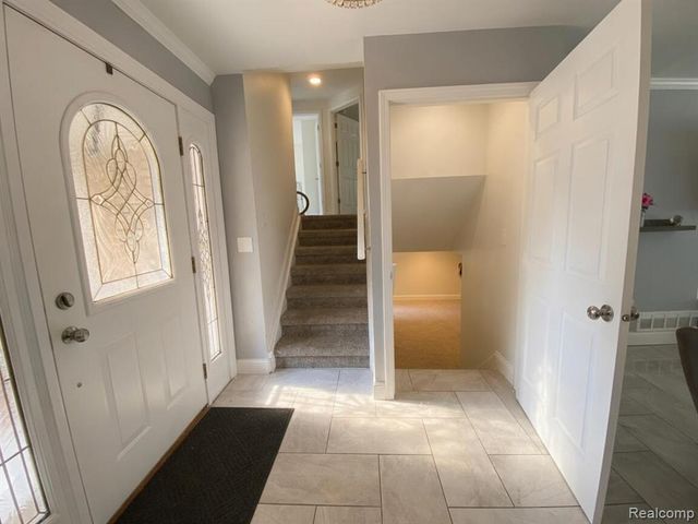 34608 Pinehurst Drive, Livonia, MI 48154