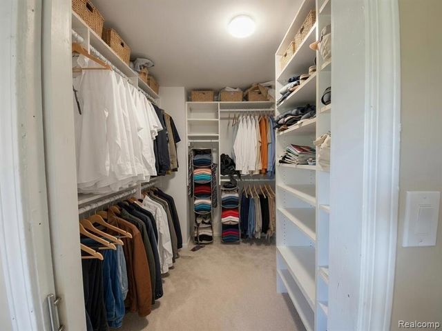 34608 Pinehurst Drive, Livonia, MI 48154