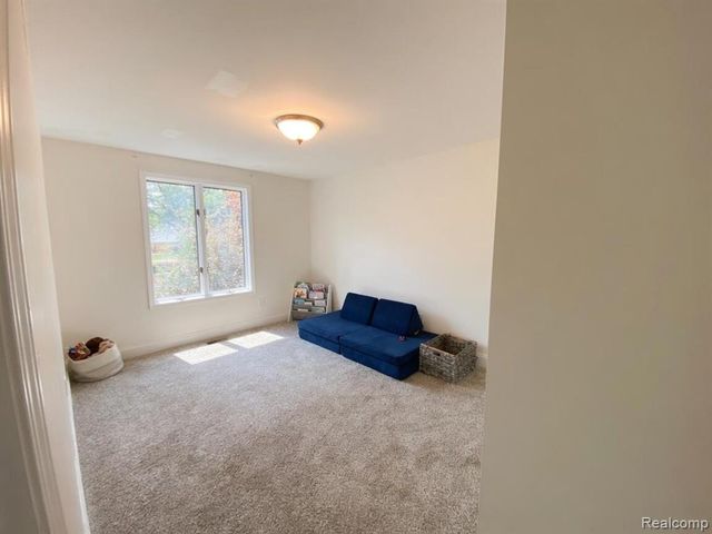 34608 Pinehurst Drive, Livonia, MI 48154