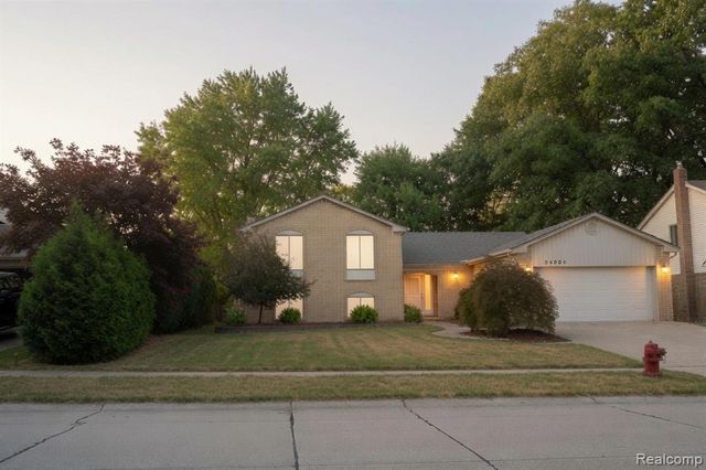 34608 Pinehurst Drive, Livonia, MI 48154