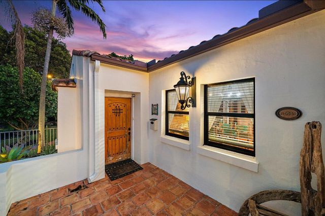 400 33rd Street, West Palm Beach, FL 33407