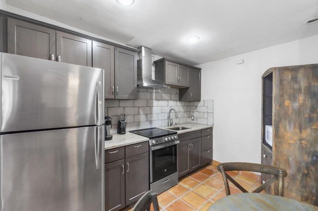 400 33rd Street, West Palm Beach, FL 33407