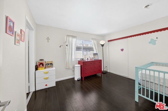 9034 Willis Avenue 14, Los Angeles, CA 91402