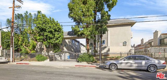 9034 Willis Avenue 14, Los Angeles, CA 91402