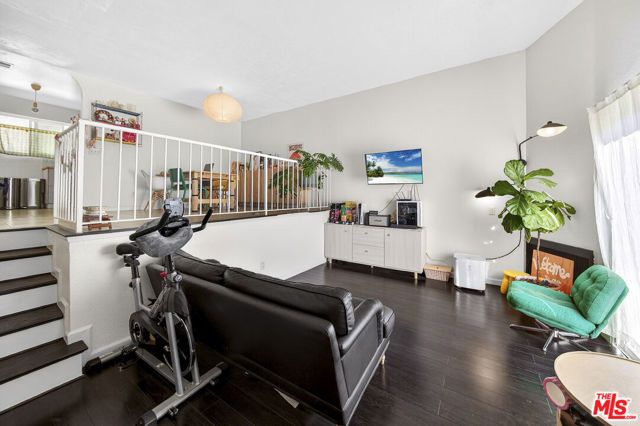 9034 Willis Avenue 14, Los Angeles, CA 91402
