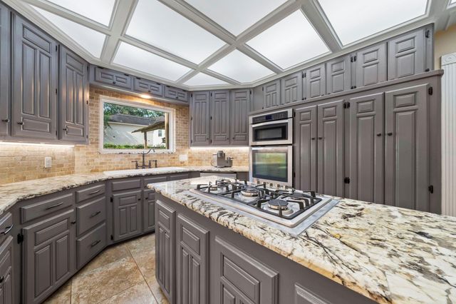 489 Merrimac Park, Conroe, TX 77302