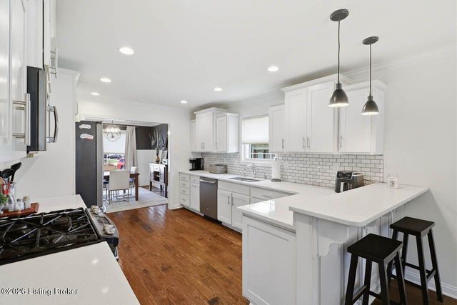 7611 Parkcrest Way, Louisville, KY 40214