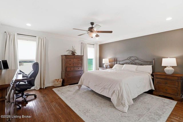 7611 Parkcrest Way, Louisville, KY 40214