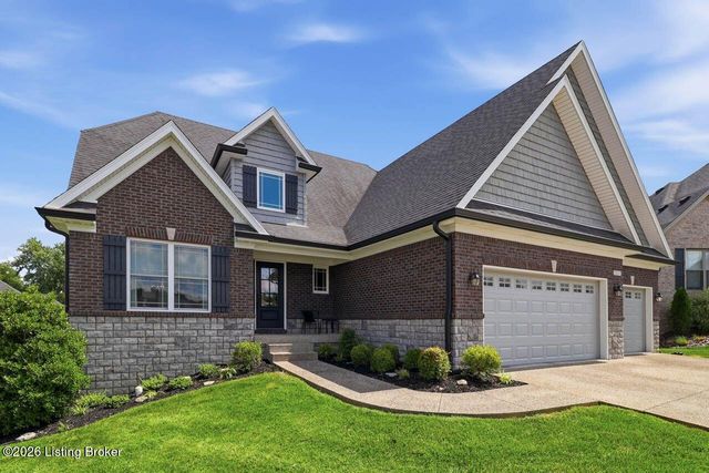 7611 Parkcrest Way, Louisville, KY 40214