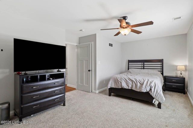 7611 Parkcrest Way, Louisville, KY 40214