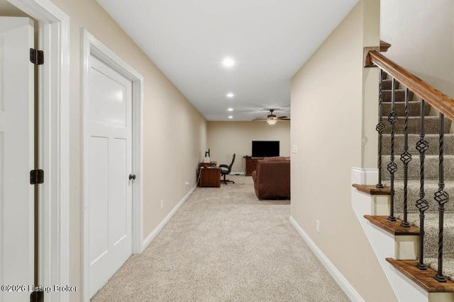 7611 Parkcrest Way, Louisville, KY 40214