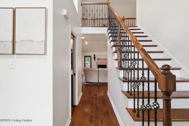 7611 Parkcrest Way, Louisville, KY 40214