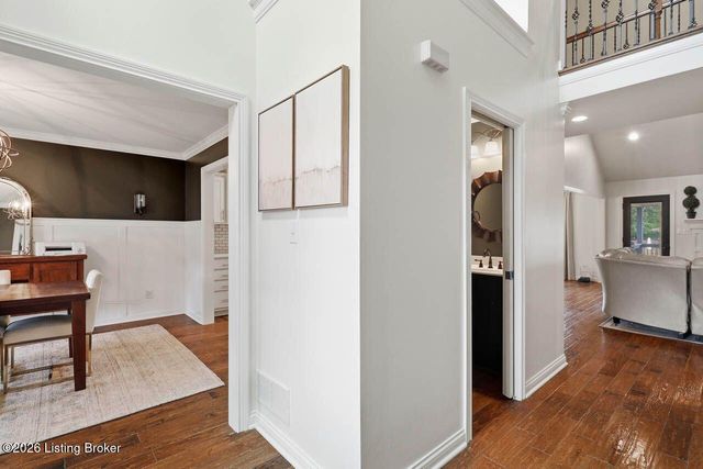 7611 Parkcrest Way, Louisville, KY 40214