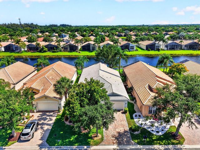 8198 Azure Coast Boulevard, Lake Worth, FL 33467